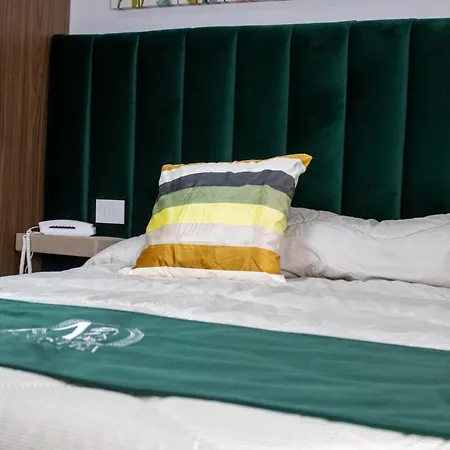 Nocleg ze śniadaniem Augustea Travel Frignano